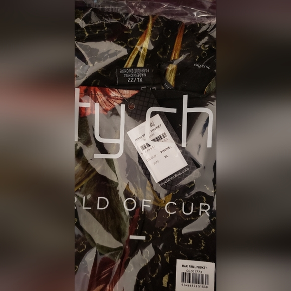 City Chic Frill Phuket Maxi Dress - Picture 5 of 5